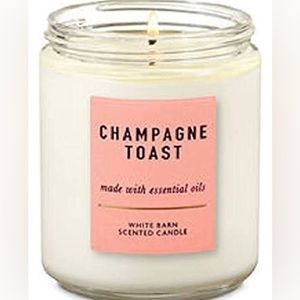 Champagne Toast candle bath and body works white barn never been burn brand new!